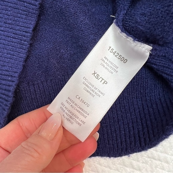 𝅺kendal & Kylie Royal Blue Crew Neck Pullover Sweater Size XS - Picture 9 of 9